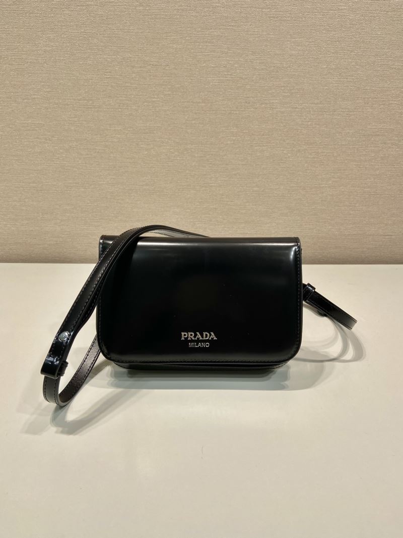 Pra*a hobo bags